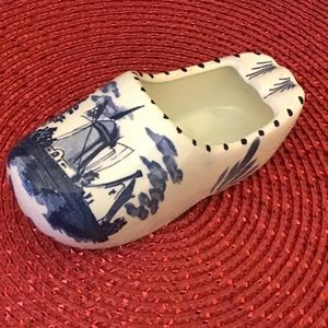 Vintage Japan Holland windmill ceramic clog